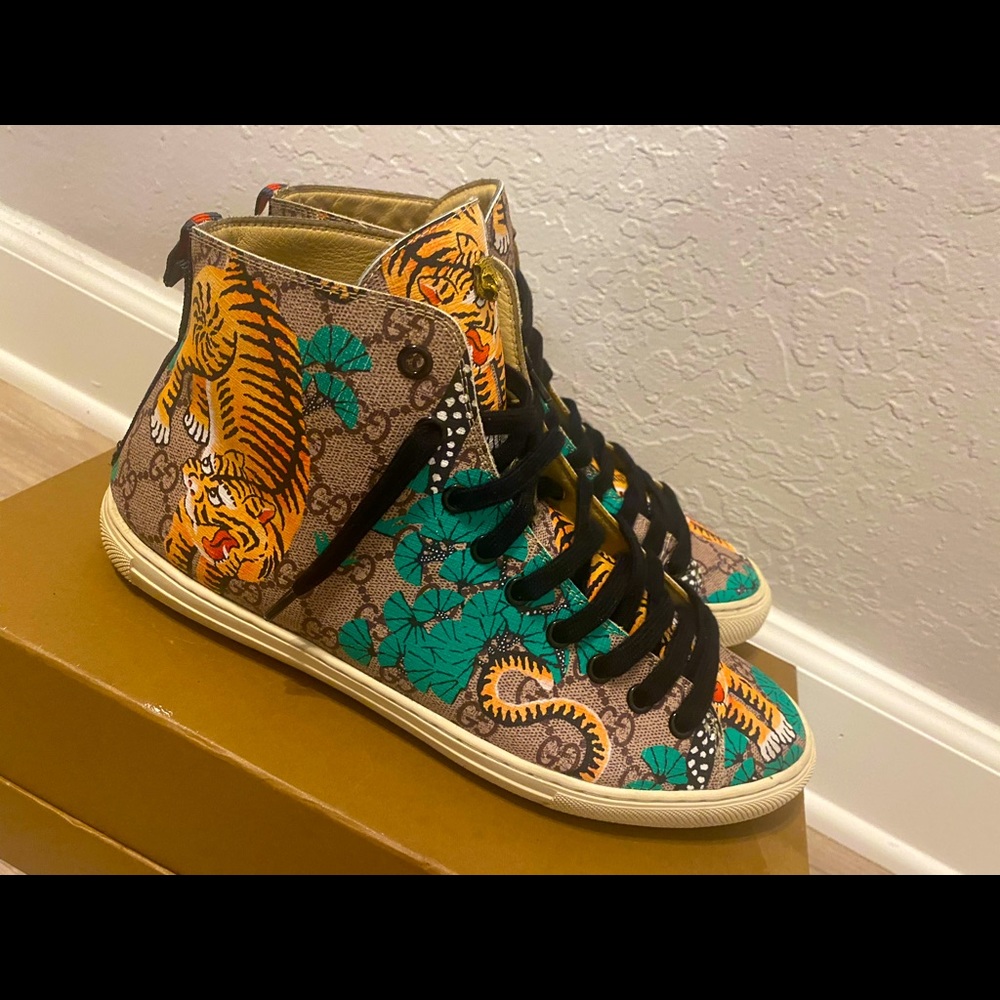 Gucci shoes